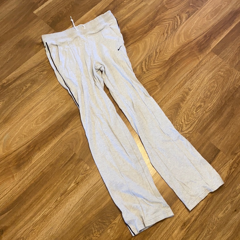 nike grey joggers